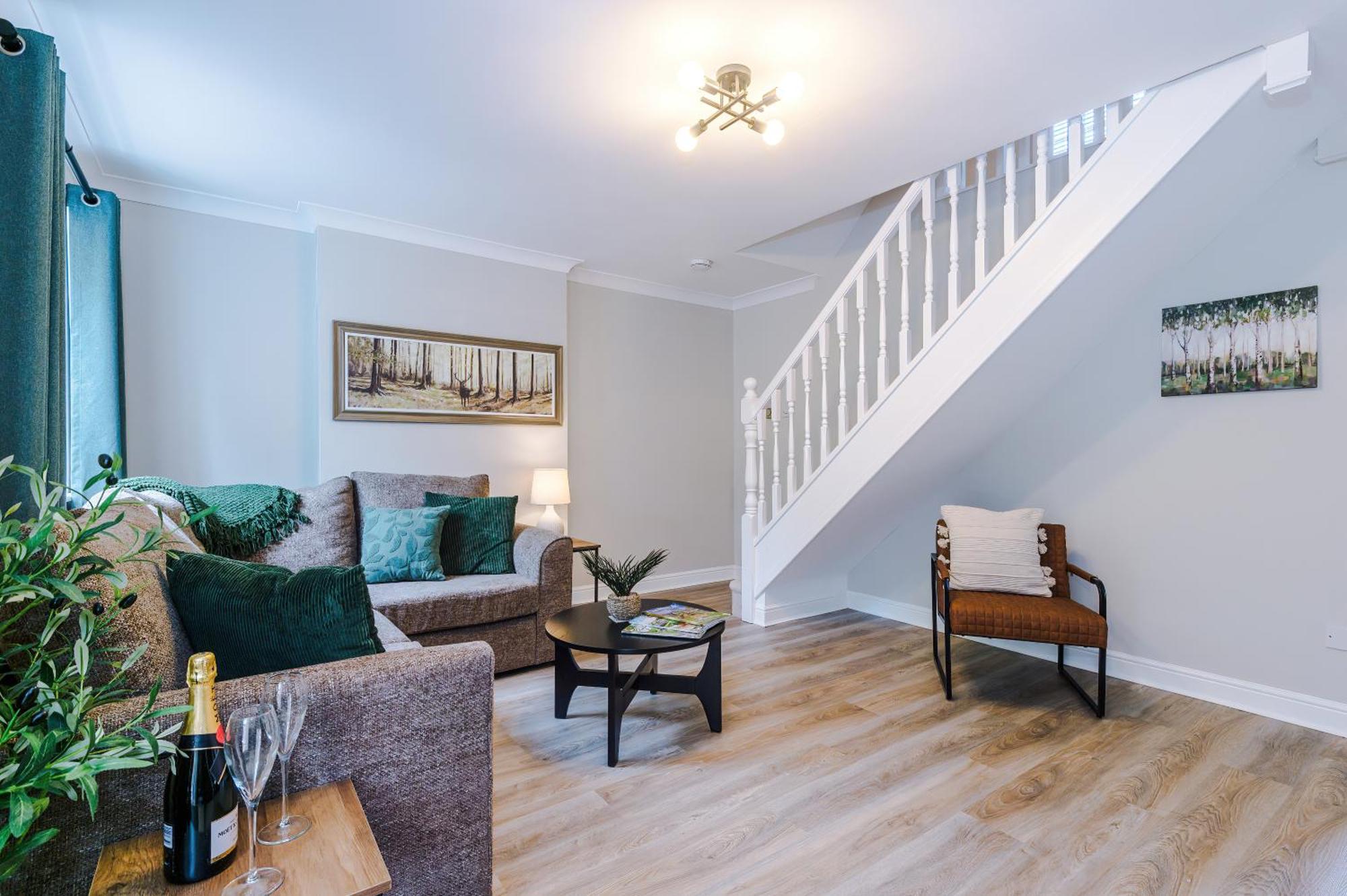 New! Stunning 3-Bed Home In Chester By 53 Degrees Property, Ideal For Groups, Free Parking! Ngoại thất bức ảnh